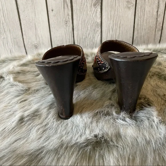 Something else from Skechers wood and embroidered wedges - Picture 4 of 6